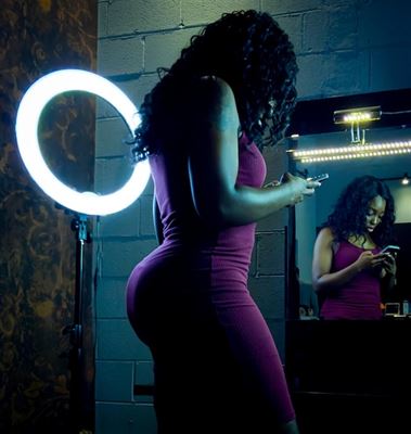 Shapewear: Er det en sund måde at forme din krop?